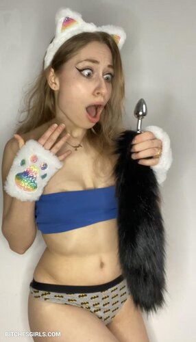 162902446348442424960448952332171712666 thumbnail