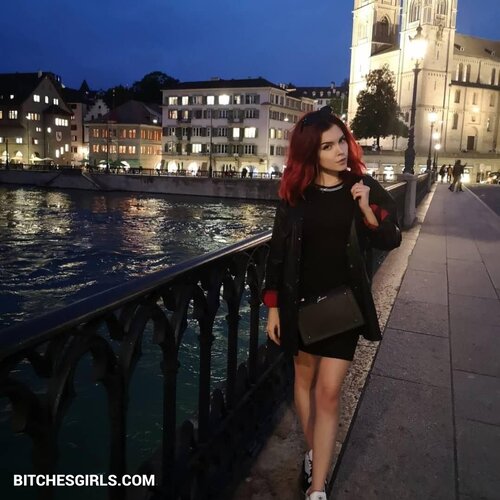 202823445510969100161551599049511958571 thumbnail