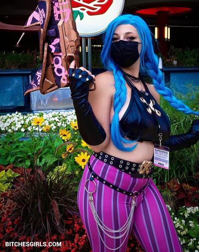 280608584604021042686390813064701062925 thumbnail