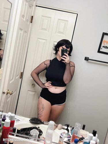 28513712320519870247839705320588206973 thumbnail