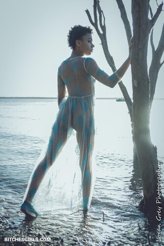 252288939915409743790917308367493848401 thumbnail