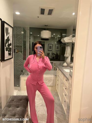 296820915275159584374848709899675159317 thumbnail