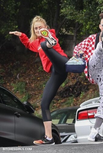 240292059624643728803564845369306879416 thumbnail