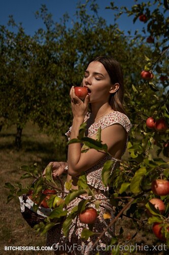 21602670792429807635078558119339010583 thumbnail