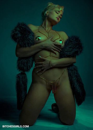 133673967831187761538945472401539275376 thumbnail