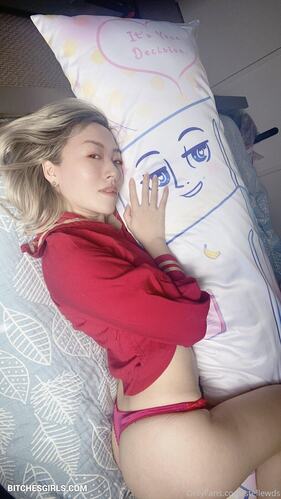 251037436050869398654836090337673402598 thumbnail