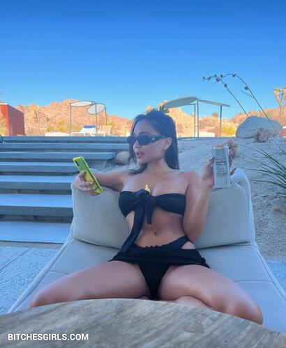 268475886684886023155984381567283968710 thumbnail