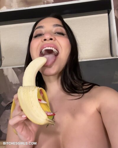 338043183066820060472227627122866545527 thumbnail