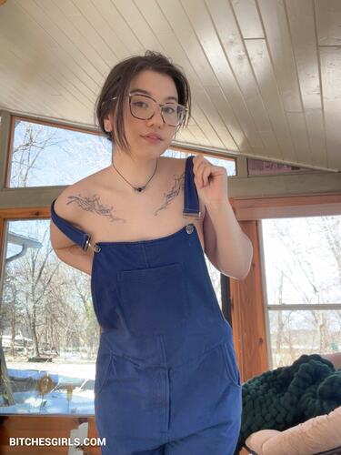 160781793419324563594987740312102292454 thumbnail