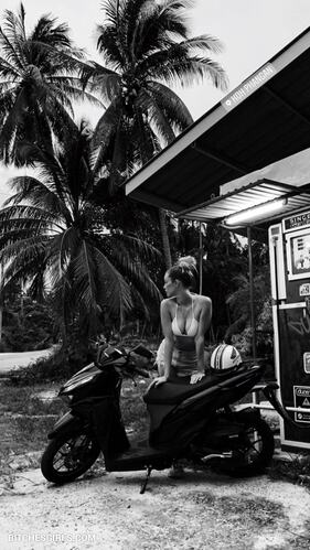 118460242572474008954187299994399932544 thumbnail