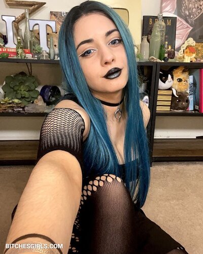 258056238782120266702308180396076917378 thumbnail