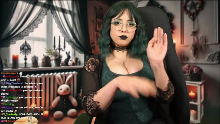 0a60ad2d7c48f10a5ae7581a01c09ec83a0c2c1df26c49e526a449ff7efb7cae thumbnail