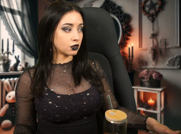 425345509c9064559f6705b361ca176292d0c5410de682d3304073869f0ecc2e thumbnail