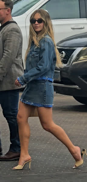 6b5b42ee0c0a93186702a3c92453cf64a828abff4e37eda7364421739381c4fd thumbnail