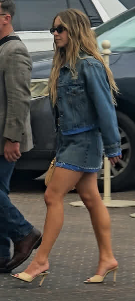 8100dd46240c968cf2cbf91bb99040596c84612b60062a9b68da8bbd2393f4ff thumbnail