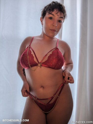 258832635738809972744345964758083928400 thumbnail