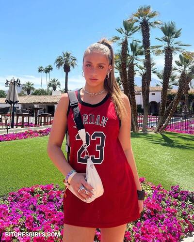 164625849014400804167231482701647074936 thumbnail