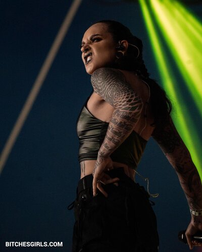 114915763604353982533665196269519282702 thumbnail