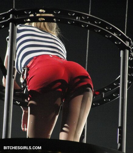 226070592996065556038006998637001526189 thumbnail