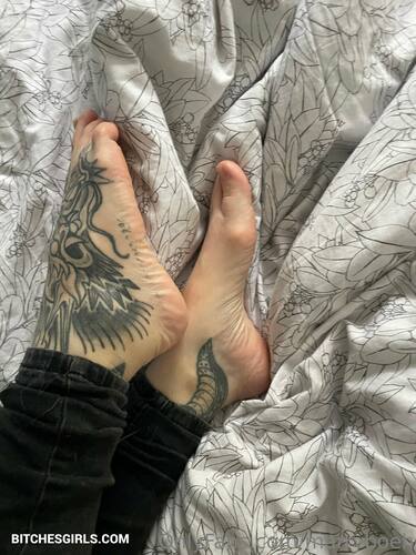 271843028940330349444120236948348570512 thumbnail