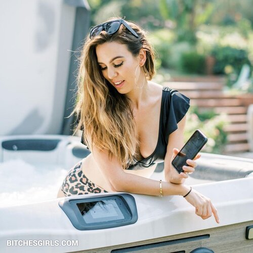 50950201983470644454531282220784225999 thumbnail