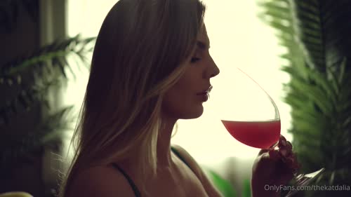 194563937632693084166398461288615374001 thumbnail