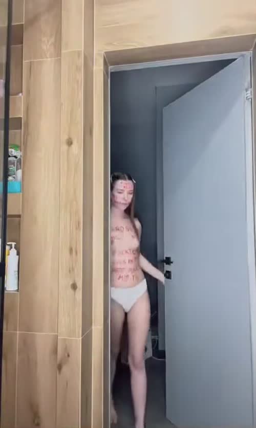 4f91c110e3966602c36cd0eedfd549c3755c14e89bc7acc142f02a5313837c47 thumbnail