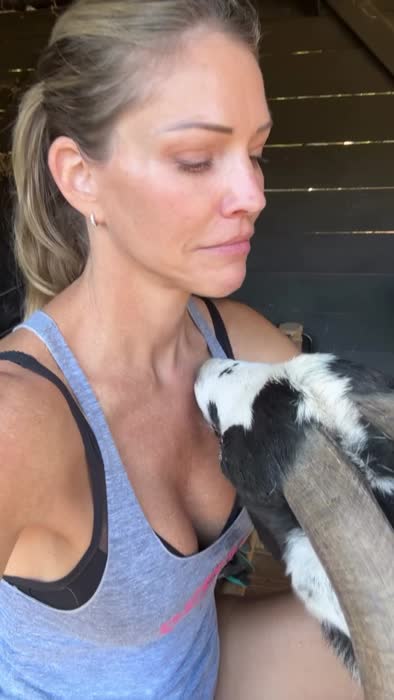 Tricia Helfer - Nude Battlestar Porn Videos