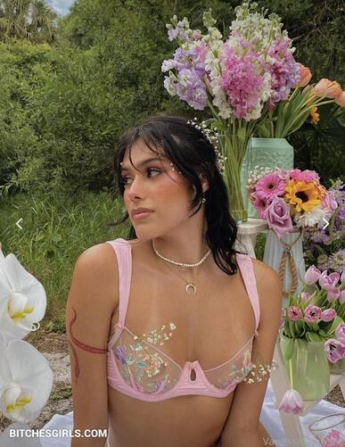 197288828885421998197901565039602586678 thumbnail