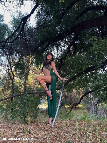 218444269450489035068652878748128486843 thumbnail