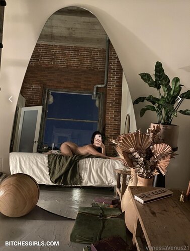 280438805209956549232173263095639777851 thumbnail