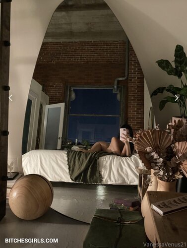 330962518602158035692566244690932638970 thumbnail