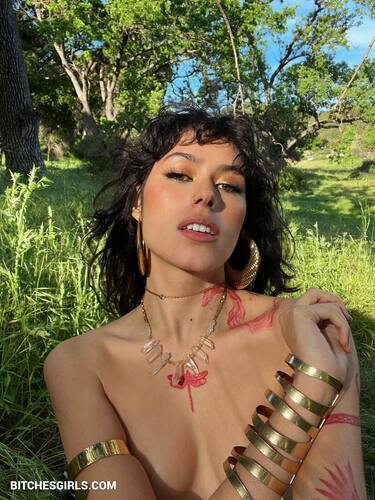 21980271329807660450005086227845359058 thumbnail