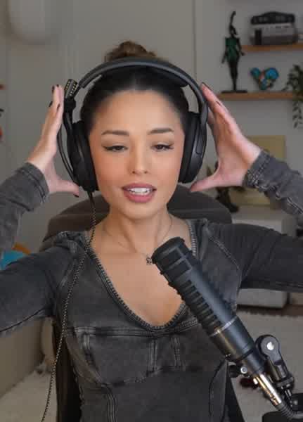 594f0c57ef611efb49b48a2b25542470d9c00ee71a3db870c4974c6902e8e339 thumbnail