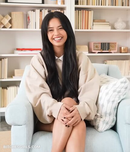 244324452744141746981445104670339766512 thumbnail