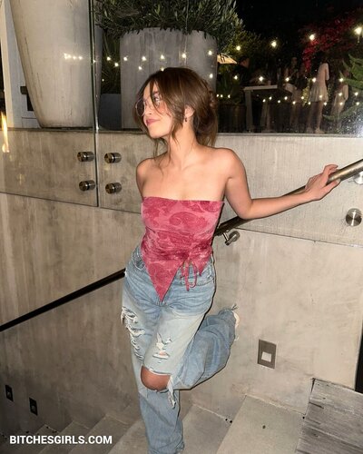 320742330426606991757430377414377722857 thumbnail