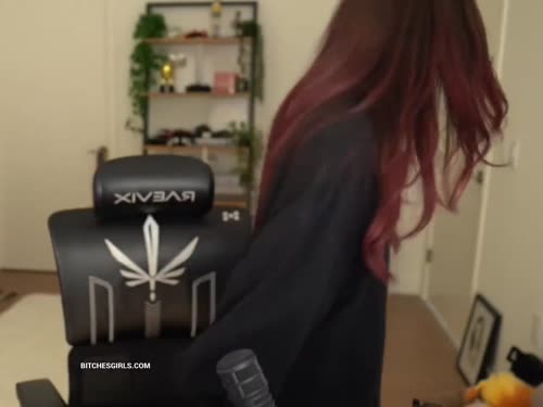 c327455b0b7faab7422afb52deab5debd8afe5c5b09cf146fd8d44b71d55206b thumbnail