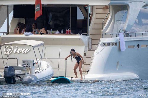 172885461671757571492545762389799415212 thumbnail