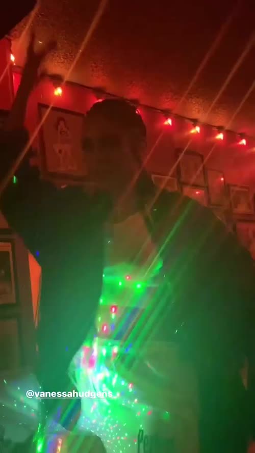 220263905707586816779392631575577134257 thumbnail