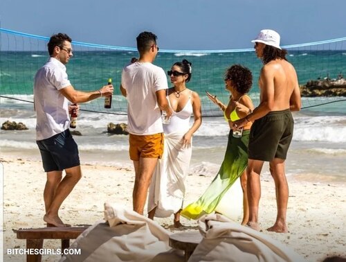 231976798946284520343461329549471282919 thumbnail