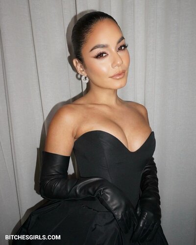 292338341633325901158098059143193003913 thumbnail