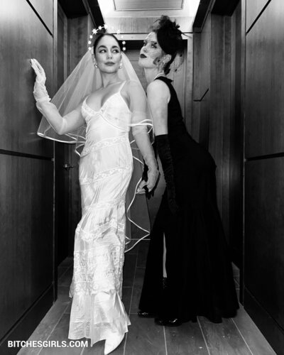 84157233852344215325427887578364136163 thumbnail