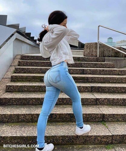 300365390316858361872443283446118070840 thumbnail