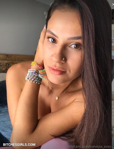 37378404144759297633214656109540498032 thumbnail