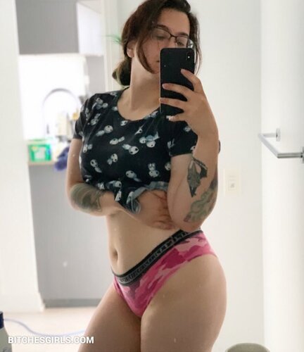 281746087832059553481308823535539624393 thumbnail