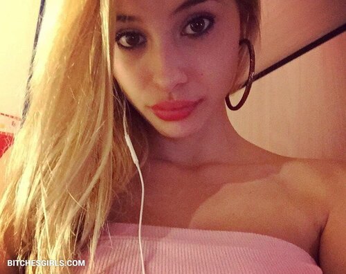 Whisperingv Asmr Youtube Nude Influencer - Reveal Leaked Nude Videos