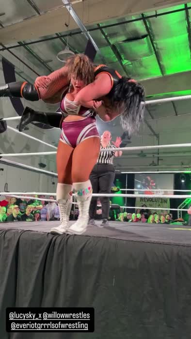 Willow Nightingale - Willownightingale Thicc Ebony Wrestler Videos Porn