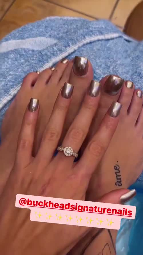 164423710705187697071308575986923590880 thumbnail