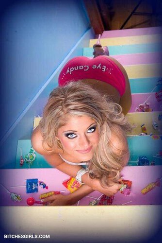 26521147923739719922992487988899085251 thumbnail