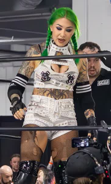 7fb12e3cd7601ad89b626bfb22684d0fea3733fcf21e34272f6d5a1f9624b5b0 thumbnail